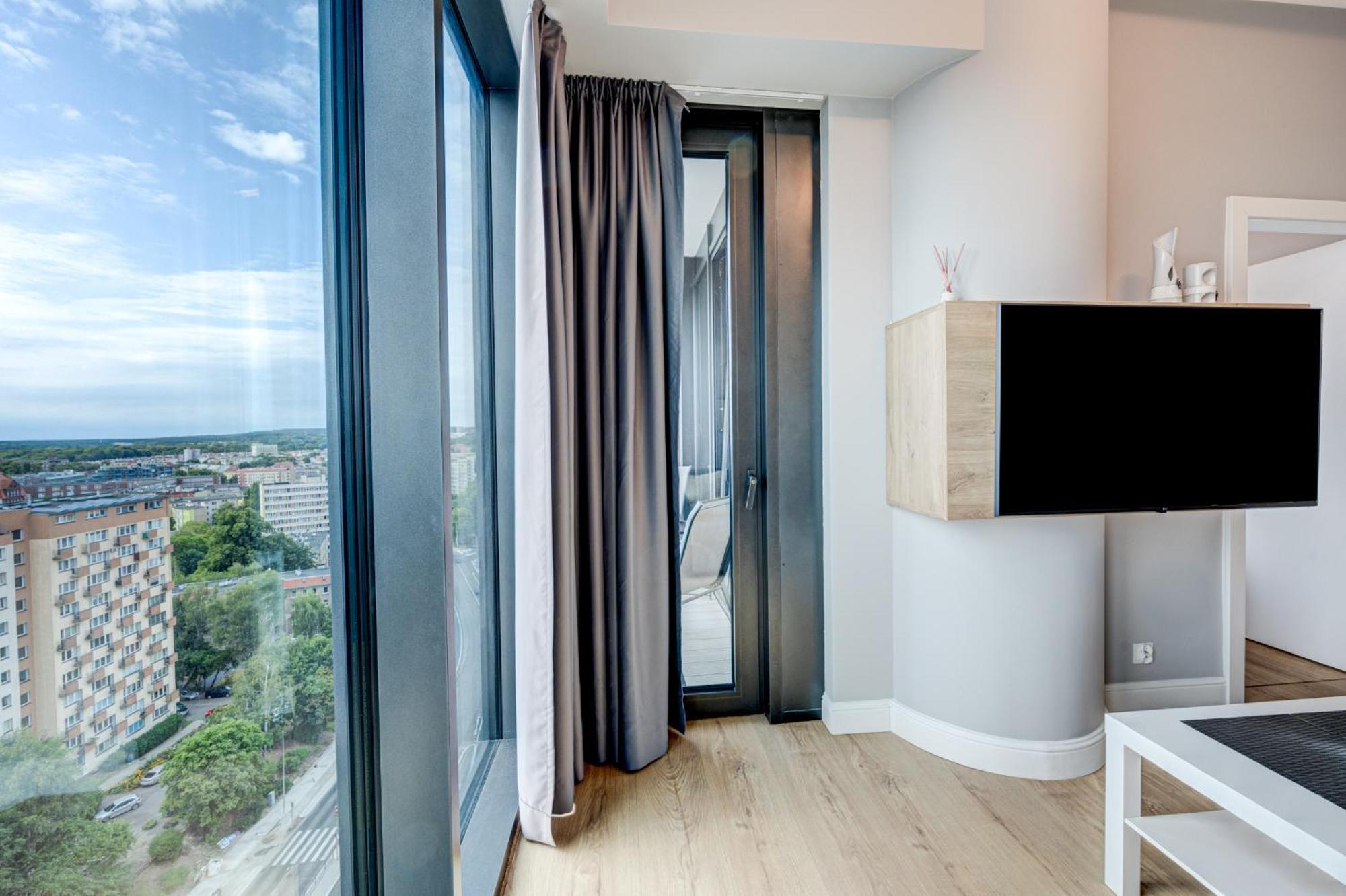 Apartament Hanza Tower Swimming Pool & High Floor With Balcony!